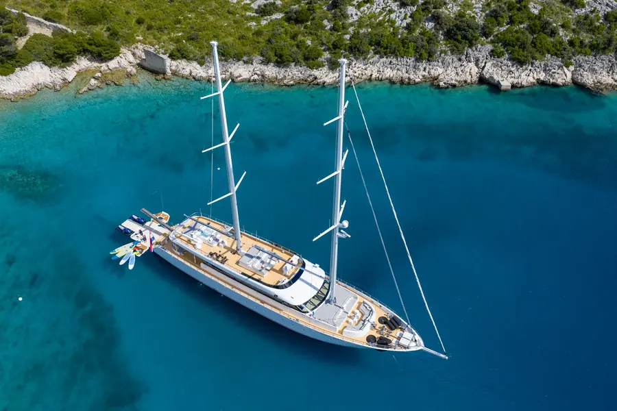 Yacht AURUM SKY photography portfolio