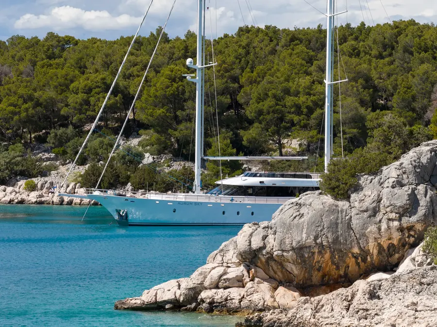 Yacht AURUM SKY photography portfolio