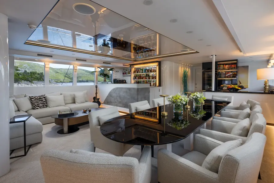 Yacht AURUM SKY photography portfolio
